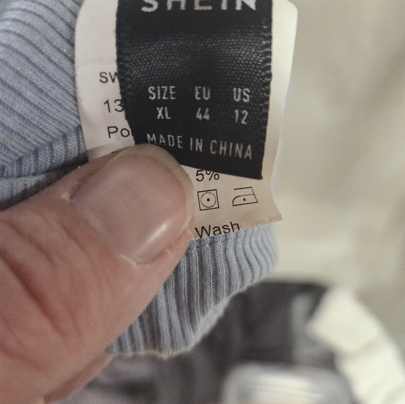 Cute light blue maternity tank top - Picture 2 of 3